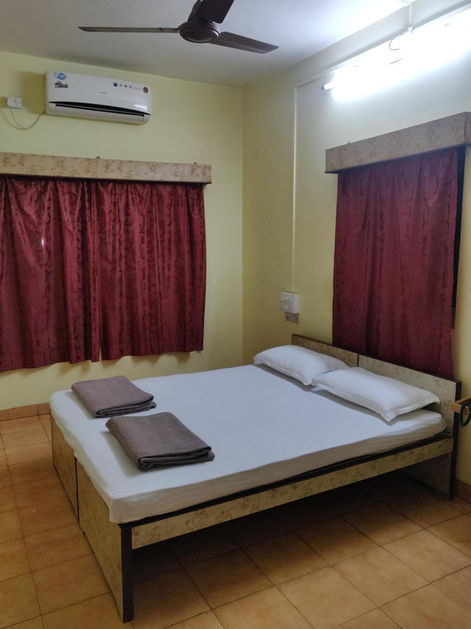 Shraddha Lodge Ратнагири Экстерьер фото