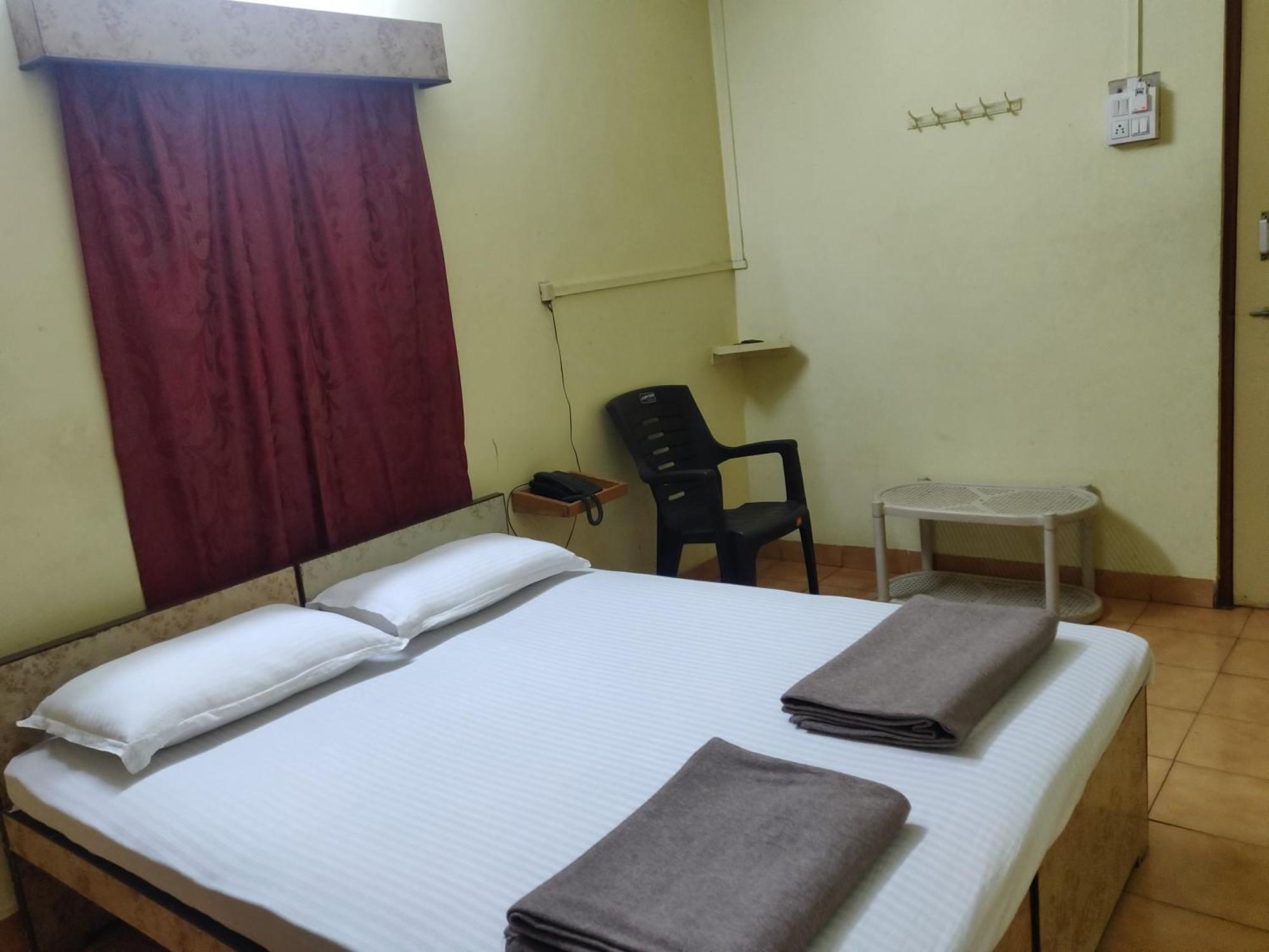 Shraddha Lodge Ратнагири Экстерьер фото