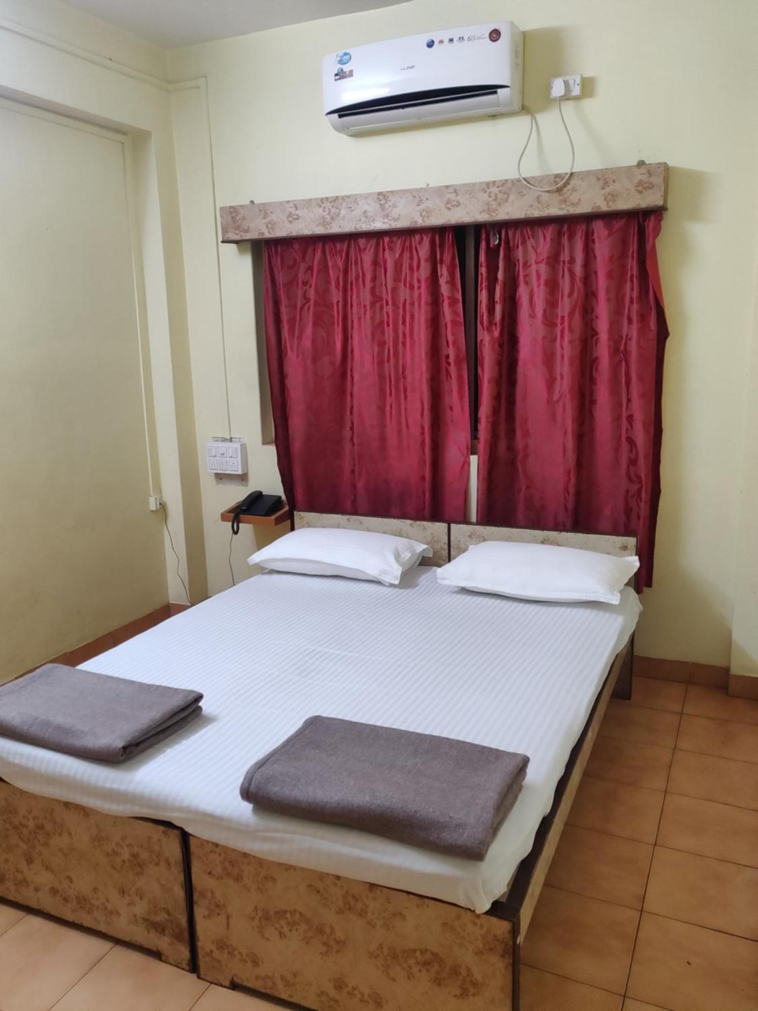Shraddha Lodge Ратнагири Экстерьер фото